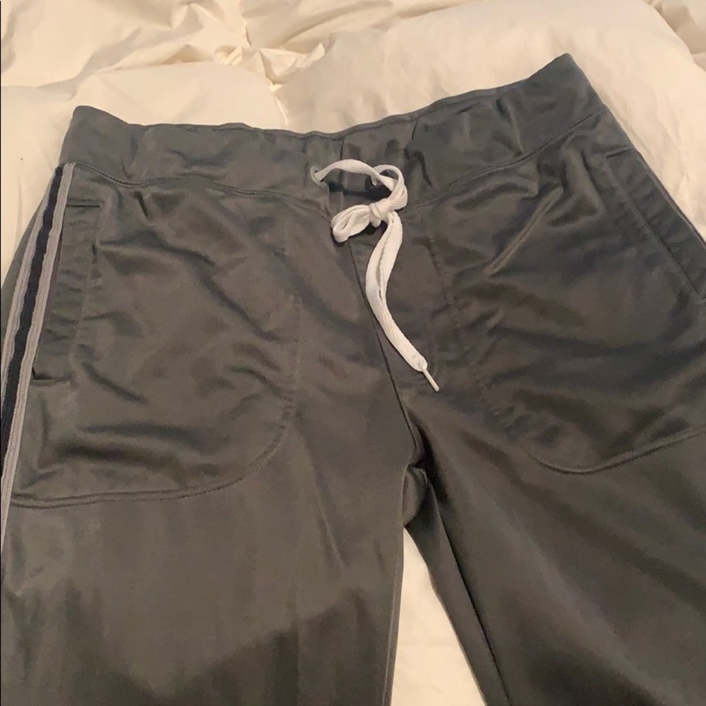 Converse Men’s track pants, gray